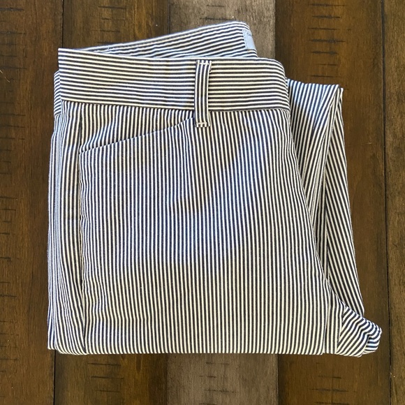 Cropped straight leg seersucker pants - Picture 11 of 11